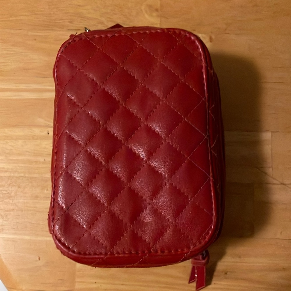 TRISH MCEVOY SMALL DELUXE PLANNER RED QUILTED